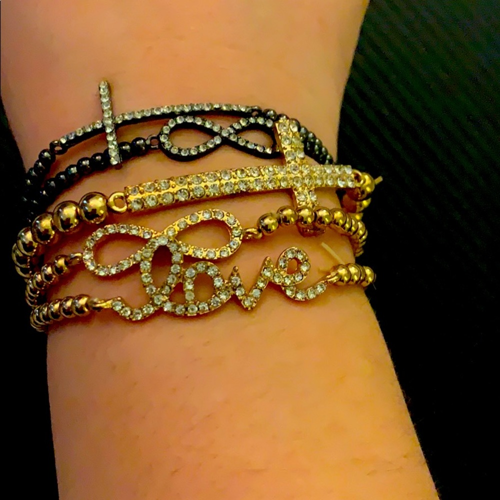 Assortment of stretchy bracelets .